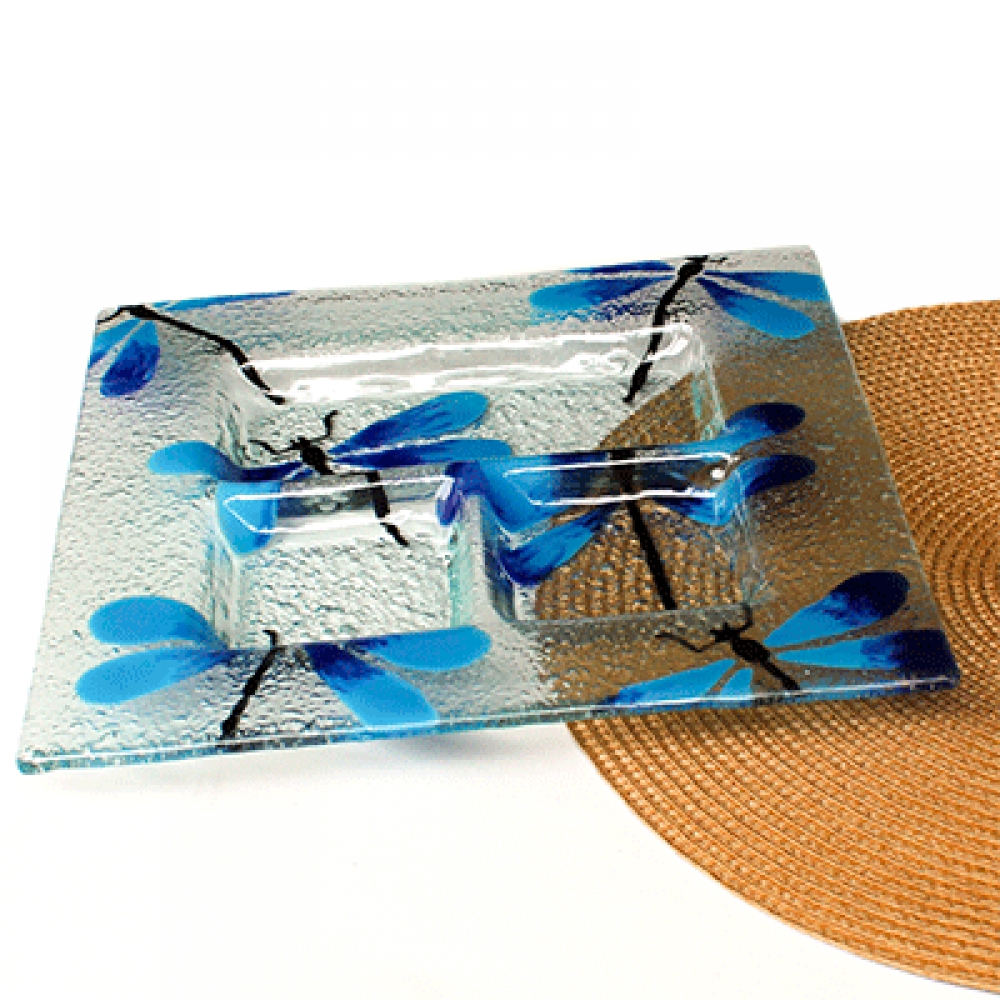 Fuente tres espacios cuadrada lib&eacute;lula azul