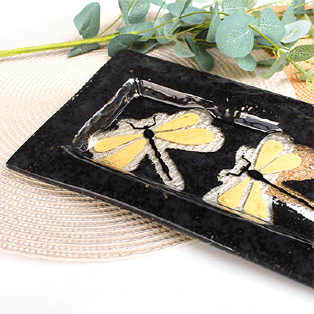 Fuente gamma lib&eacute;lula dorada.