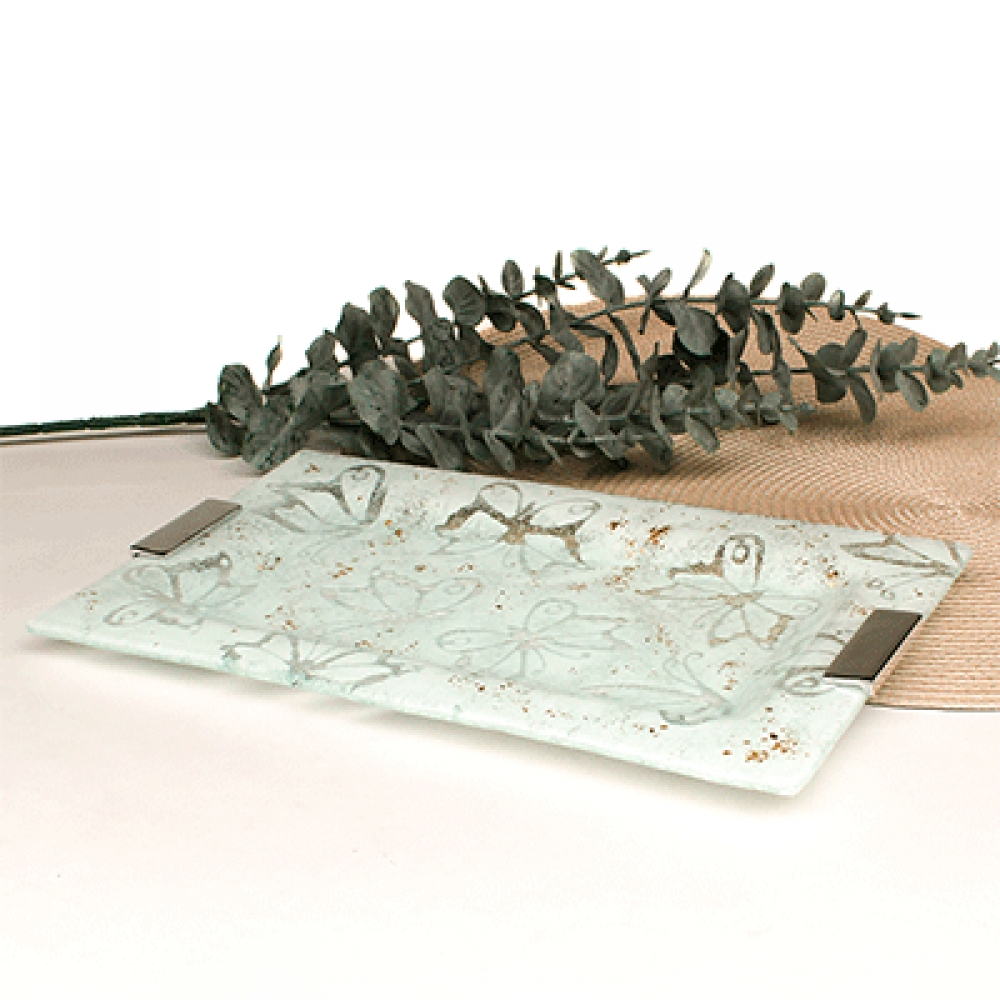 Fuente beta mariposa blanca con apliques