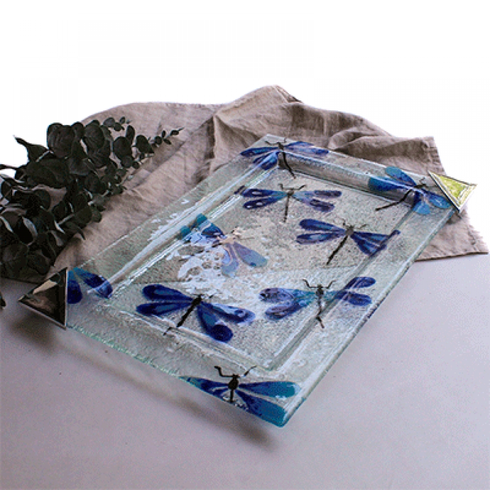 fuente alpha grande libélula azul