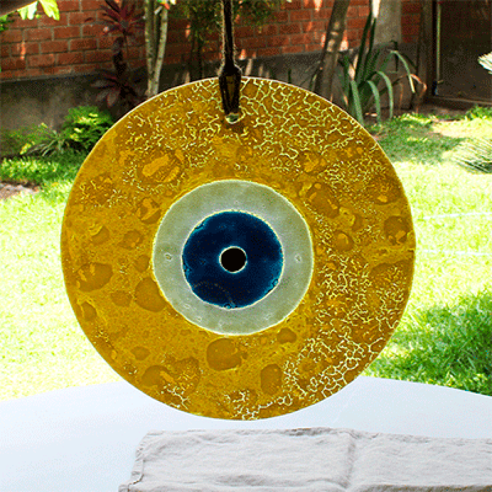 Ojo turco de pared amarillo