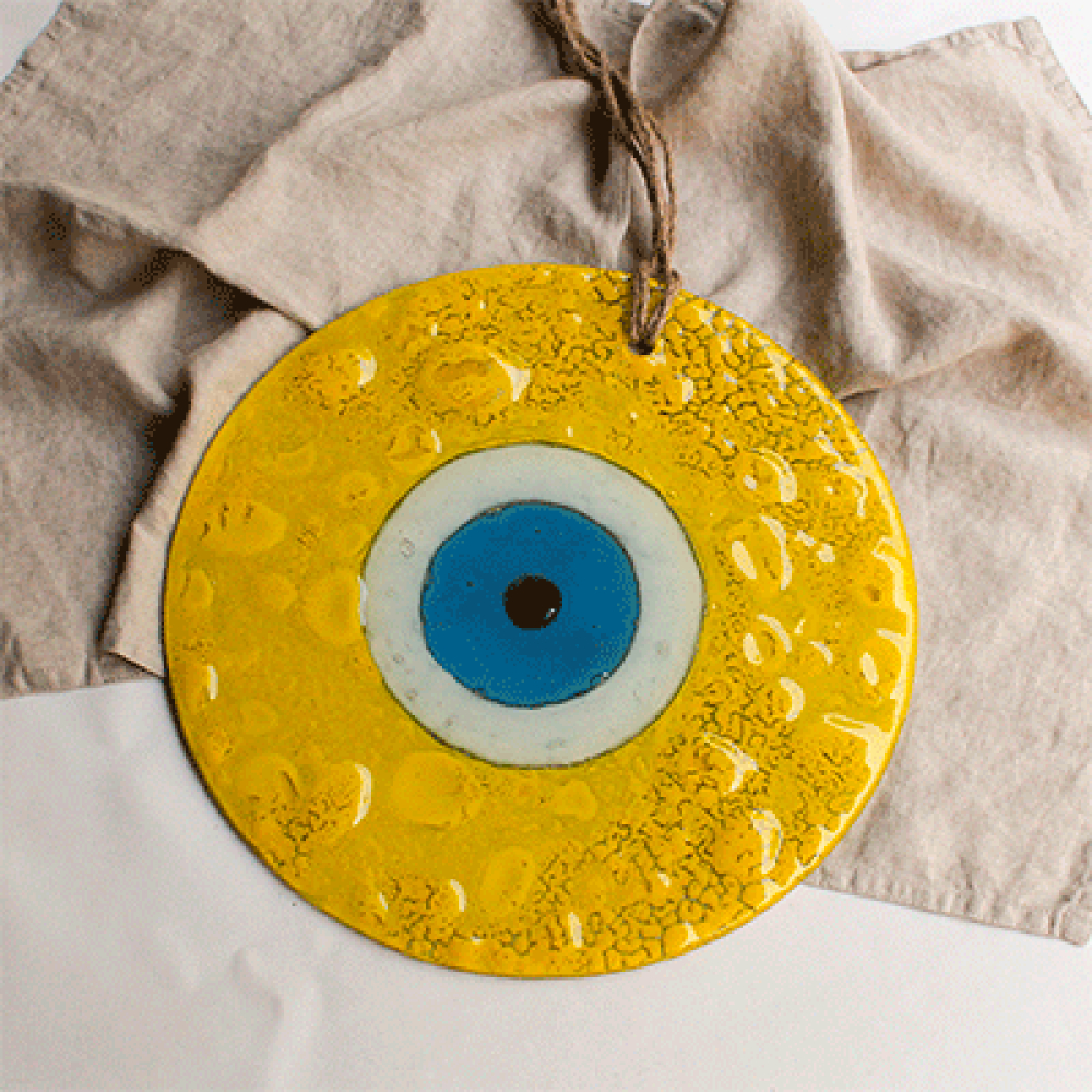 Ojo turco de pared amarillo