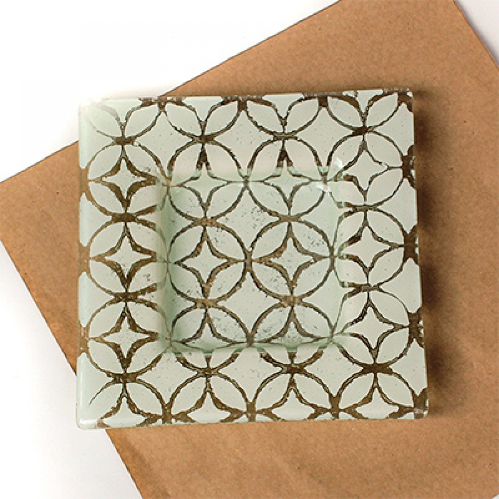 Plato para el pan celos&iacute;a