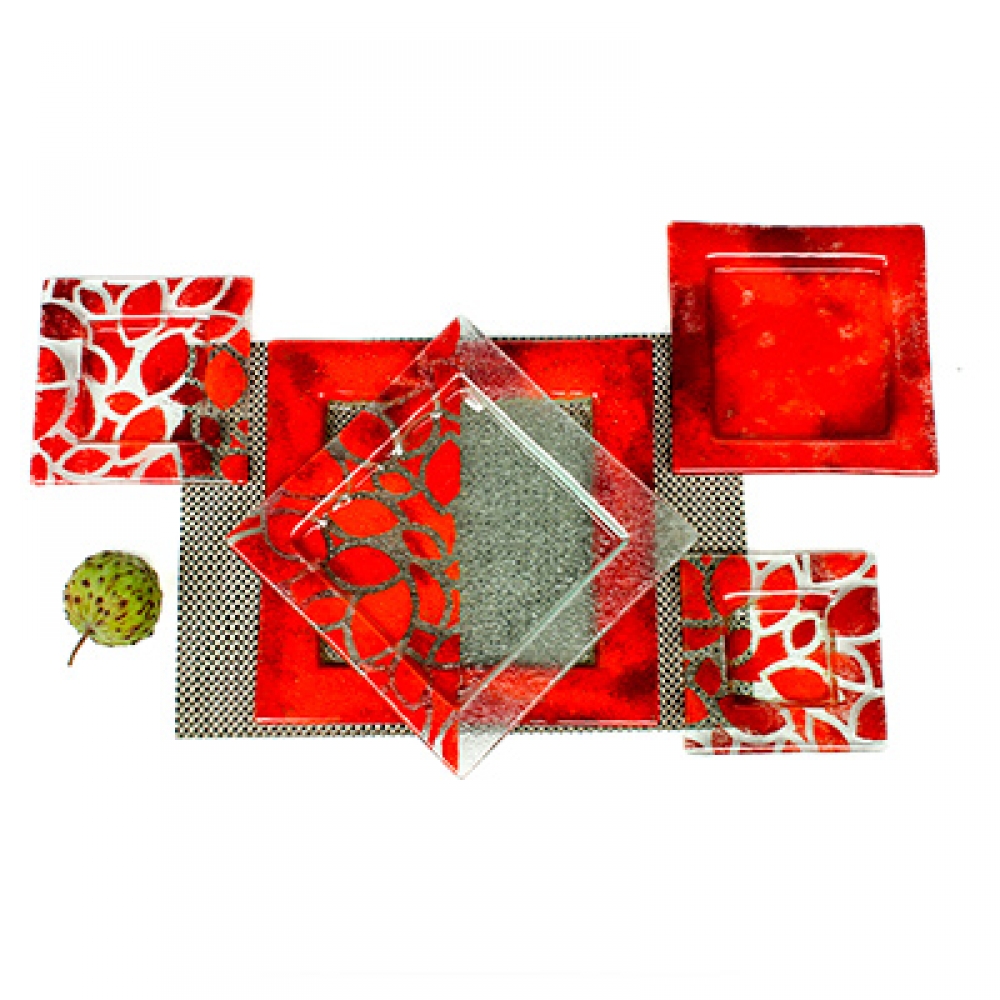 Plato cuadrado hojas rojas